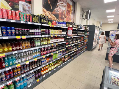 BUTIKKREYLLER - LEVERING OG MONTERING I DEN NYE BUTIKKEN I "TOPPEN" BUTIKKNETTVERK 21